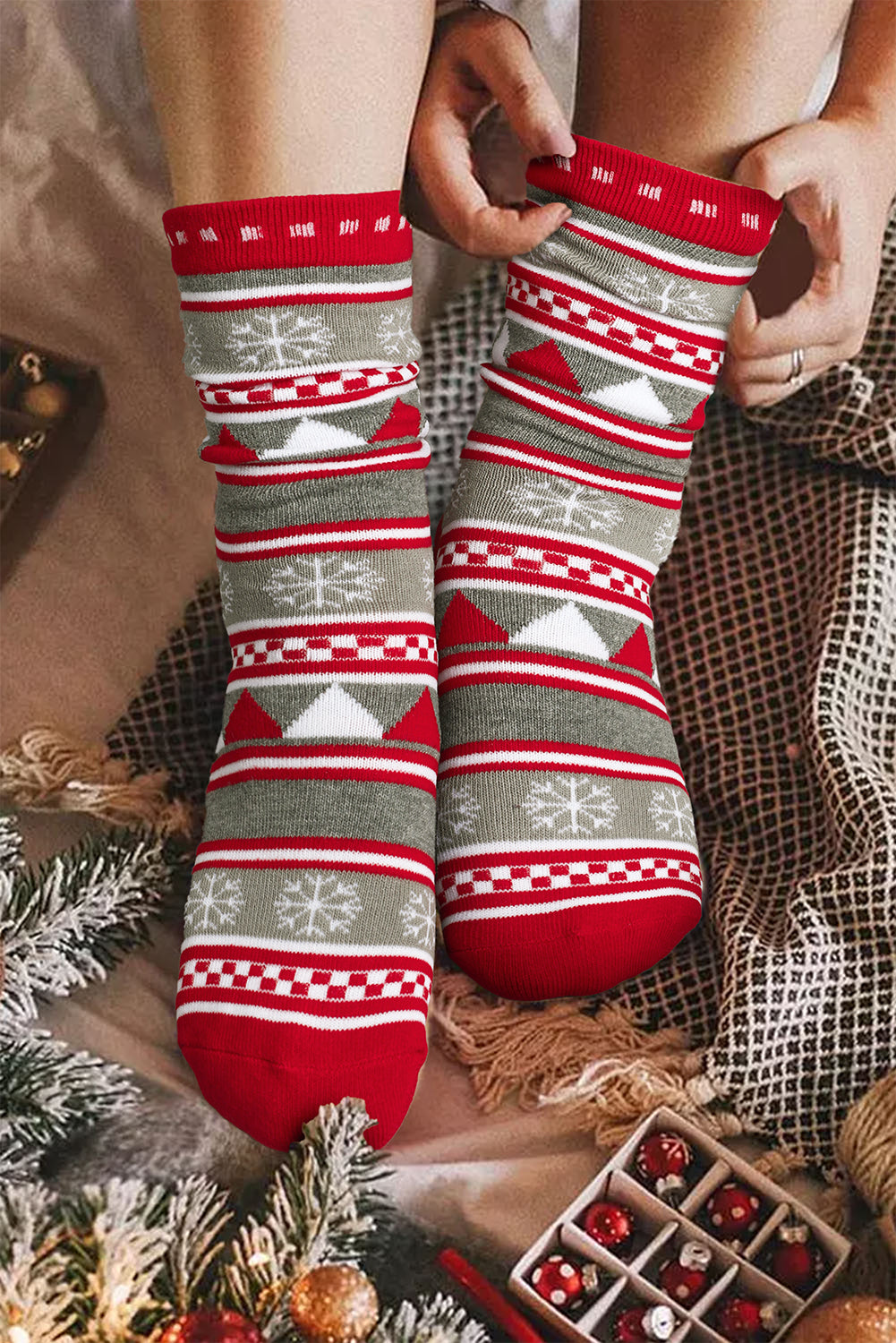 Fiery Red Christmas Geometric Snowflake Print Crew Socks