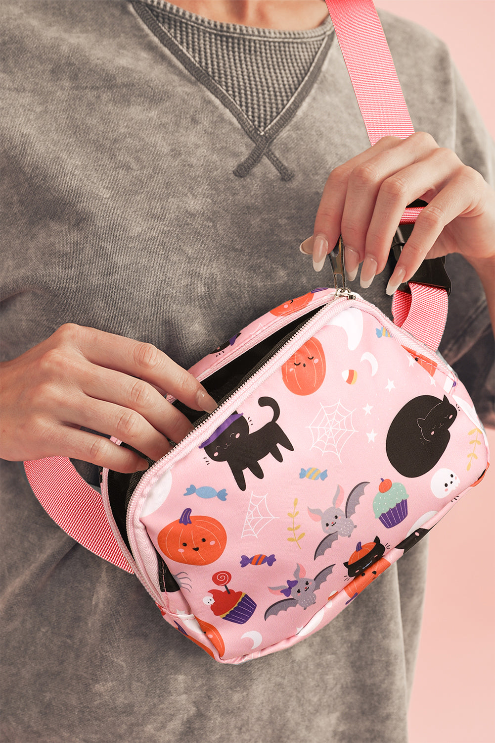 Light Pink Halloween Car Bat Pumpkin Print Square Crossbody Bag