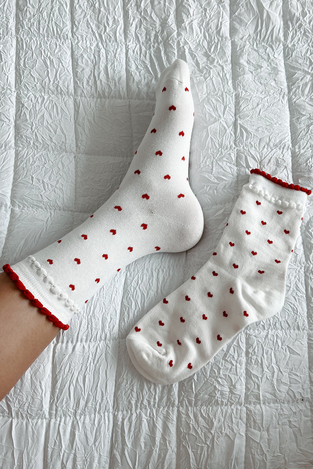 White Ruffled Heart Pattern Cotton Socks