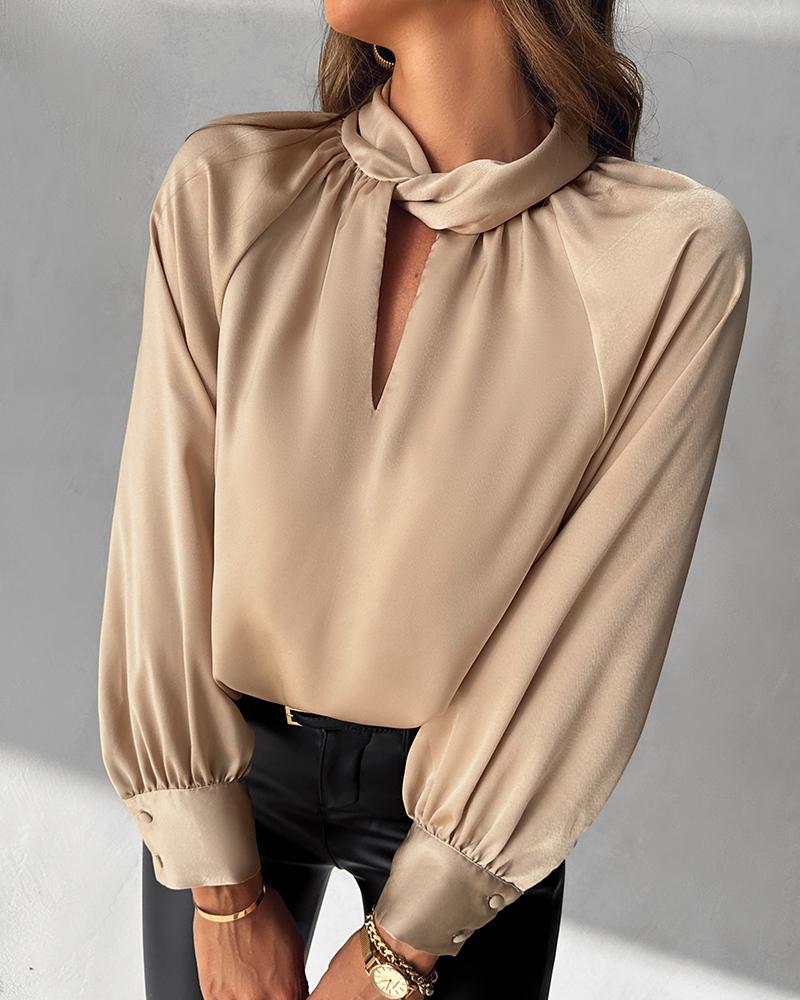 Keyhole Neck Twisted Ruched Top