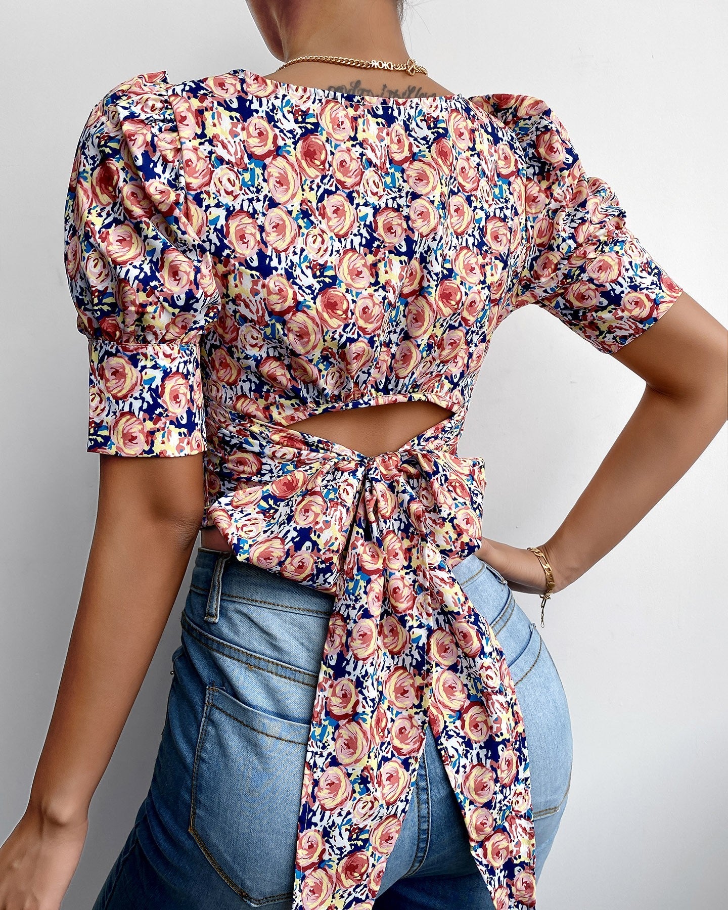 Floral Print Puff Sleeve Knotted Cutout Back Buttoned Top