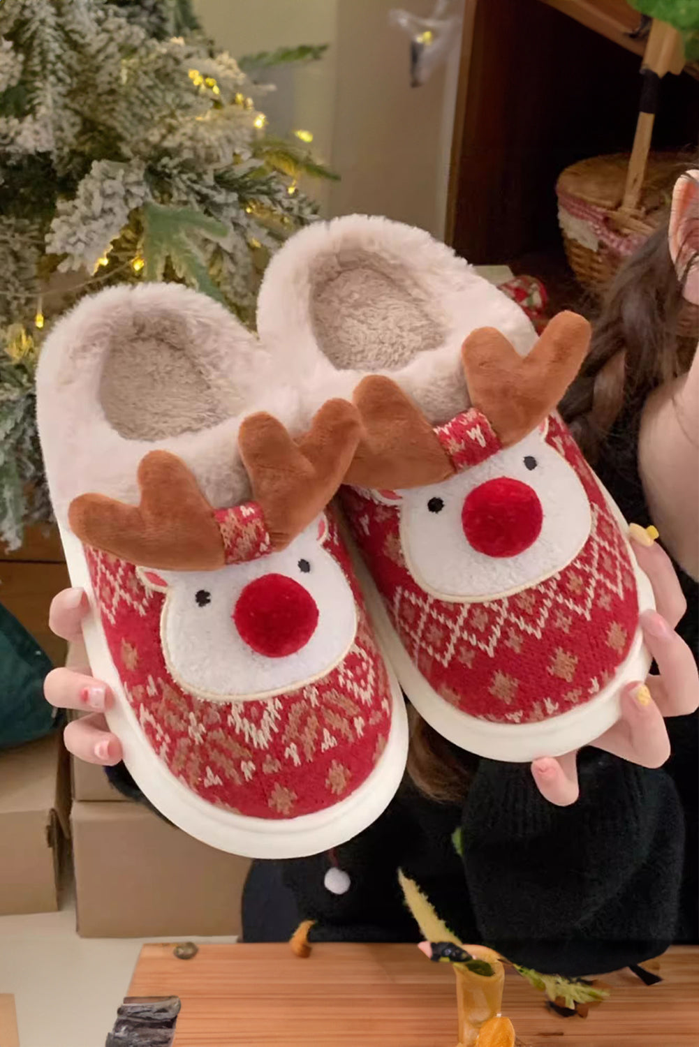 Dark Green Christmas Cartoon Reindeer Plush Home Slippers