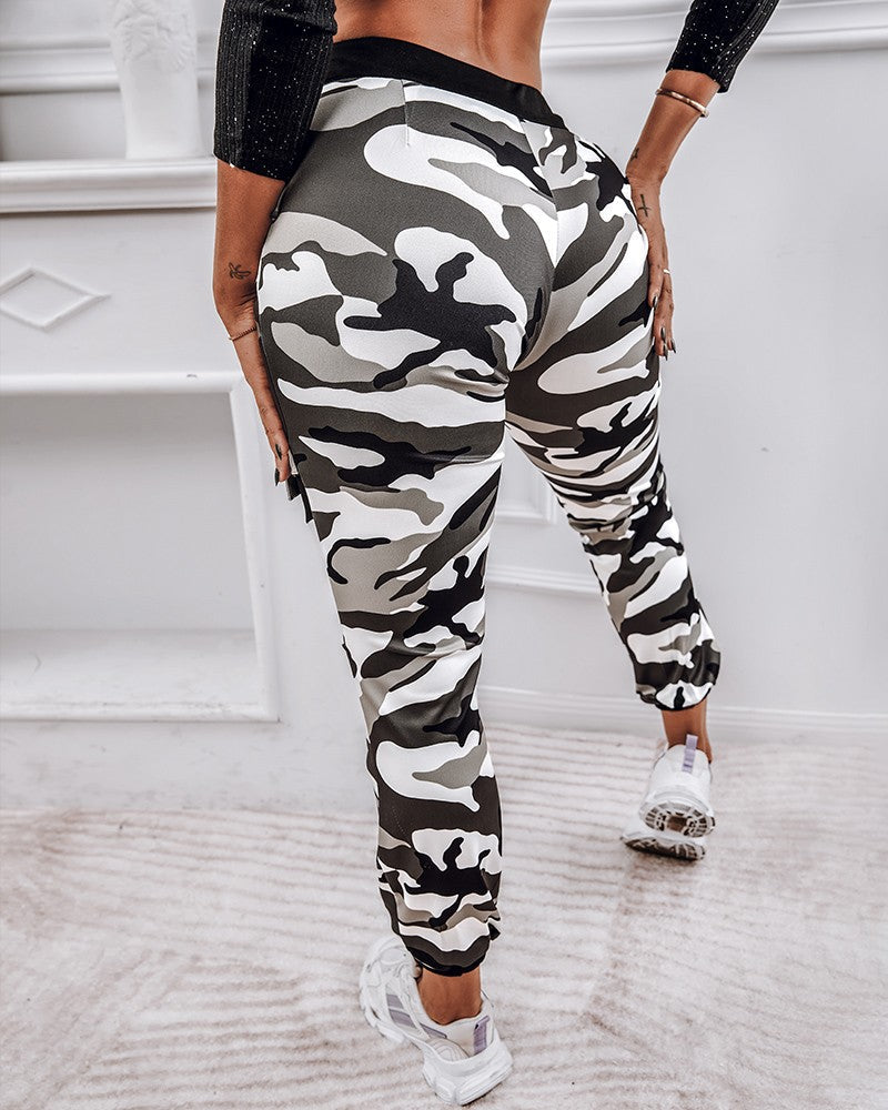 Buttoned Camouflage Print Buckle Cargo Pants