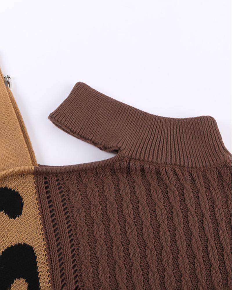 Contrast Leopard Pattern Buckled Knit Sweater