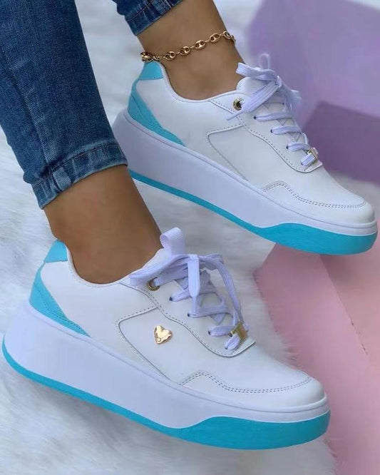 Heart Pattern Contrast Paneled Platform Sneakers