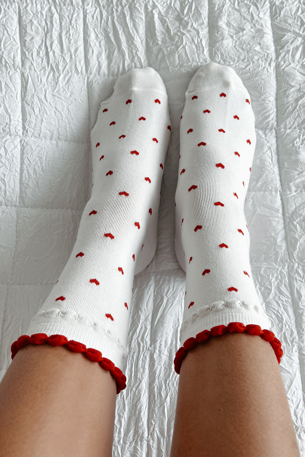 White Ruffled Heart Pattern Cotton Socks