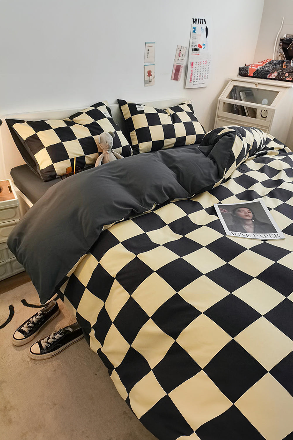 Beige Checkered Soft Four-piece Bed Set