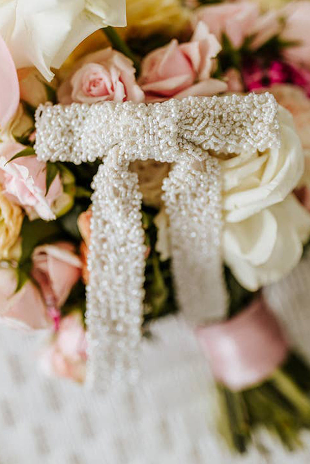 White Beaded Bow Knot Hair Clip