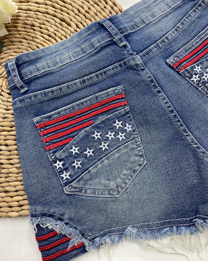 Star Embroidery Raw Hem Denim Shorts